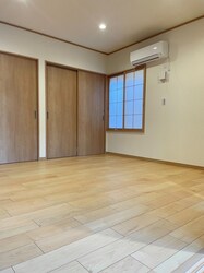 鴨志田戸建の物件内観写真